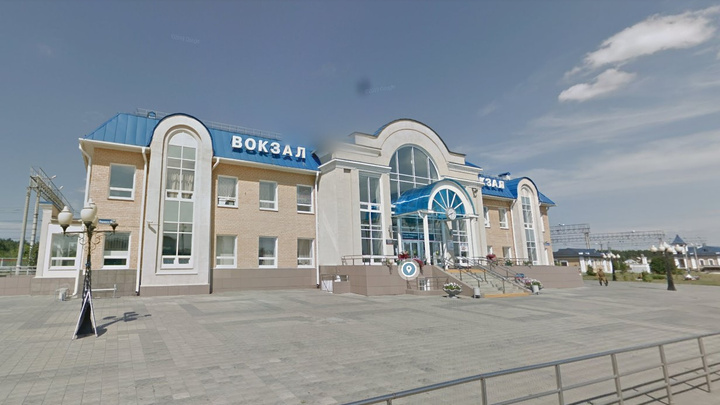 Семья девочки, попавшей под грузовой поезд в Челябинской области, получит 1,6 миллиона