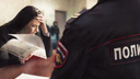 «Хотела изуродовать ей лицо»: ревнивая девушка зарезала сотрудницу СИЗО в Ростовской области
