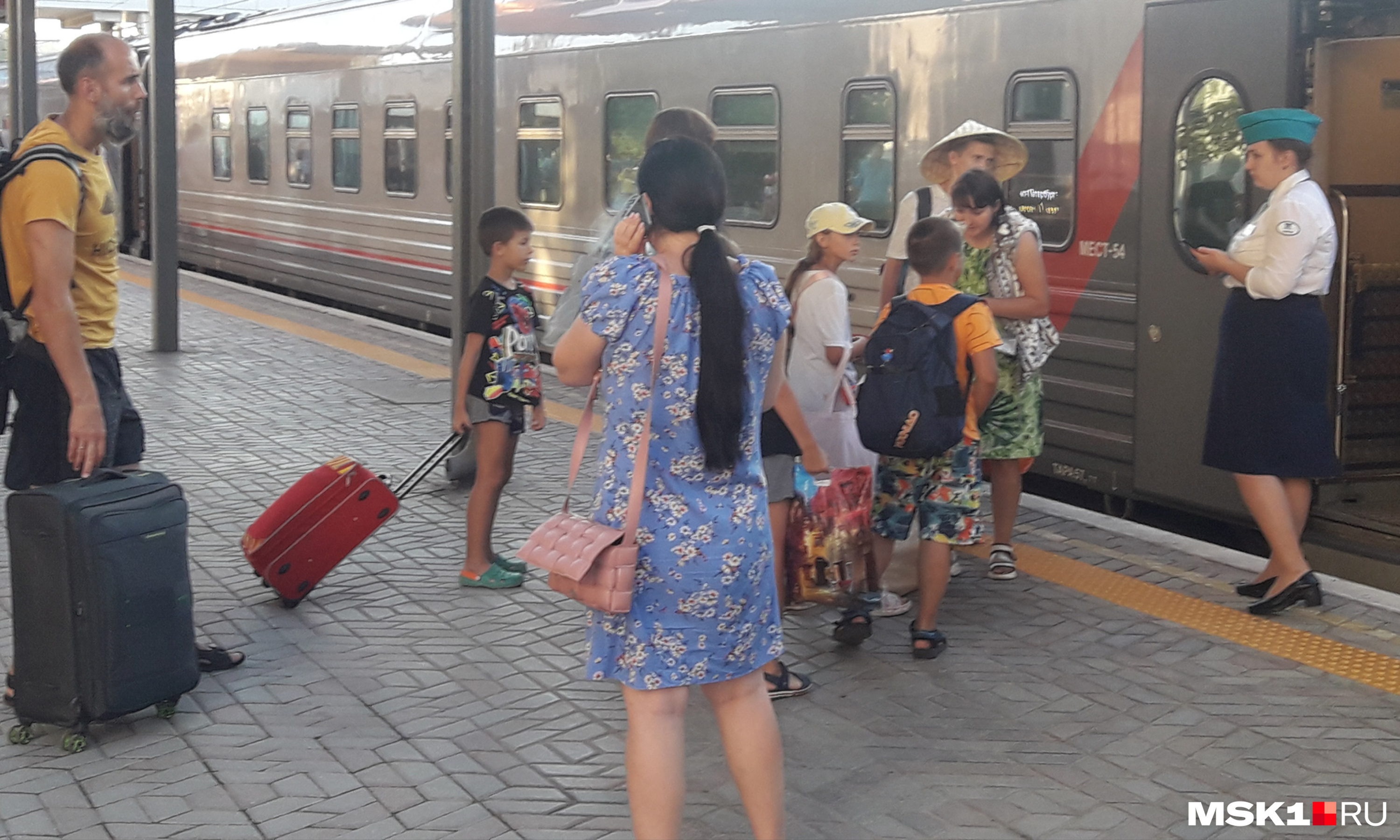 Пассажиры поезда «Севастополь — Санкт-Петербург» первыми отправились по восстановленным после диверсии рельсам