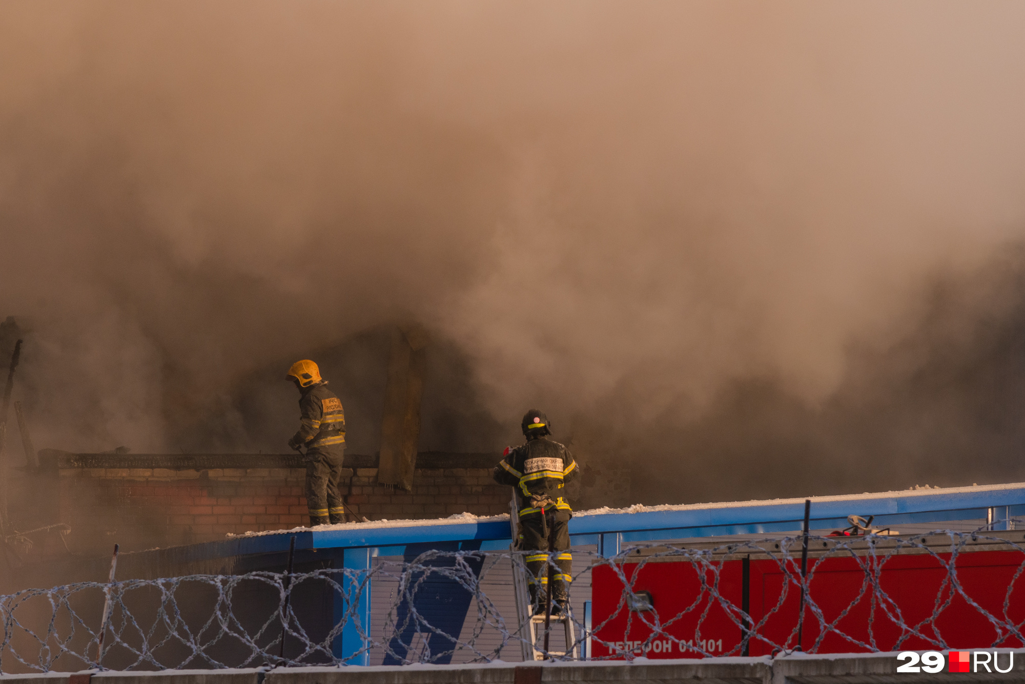 Пожарные ликвидировали открытое горение спустя шесть часов