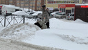 Проклятая жизнь пешехода: показываем самые непроходимые тротуары Новосибирска
