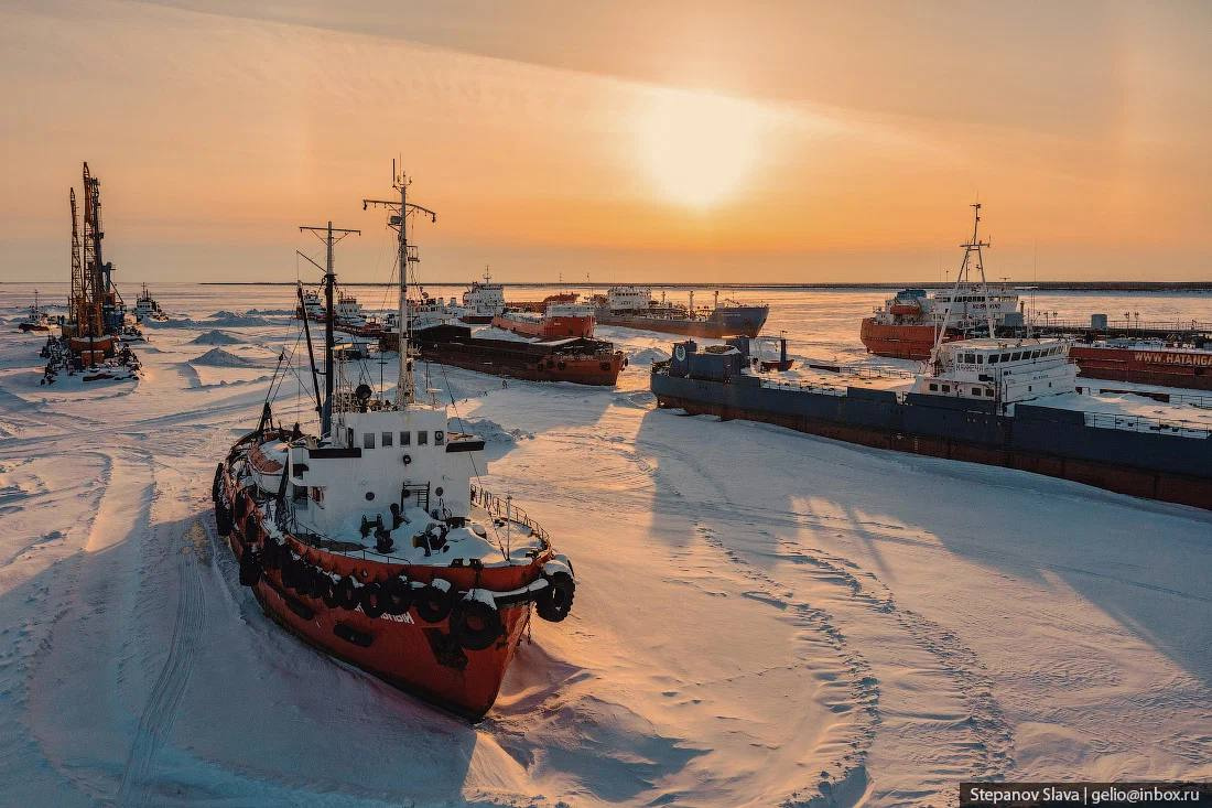 Хатангский порт — одна из ключевых точек на рынке транспортировки грузов по Севморпути. Здесь проходят грузы в Арктическую зону РФ, моря Западной и Северной Европы, на Дальний Восток