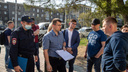 «Доведем вопрос до конца»: мэр Новосибирска — о нападении на чиновников во время рейда против парковок электросамокатов