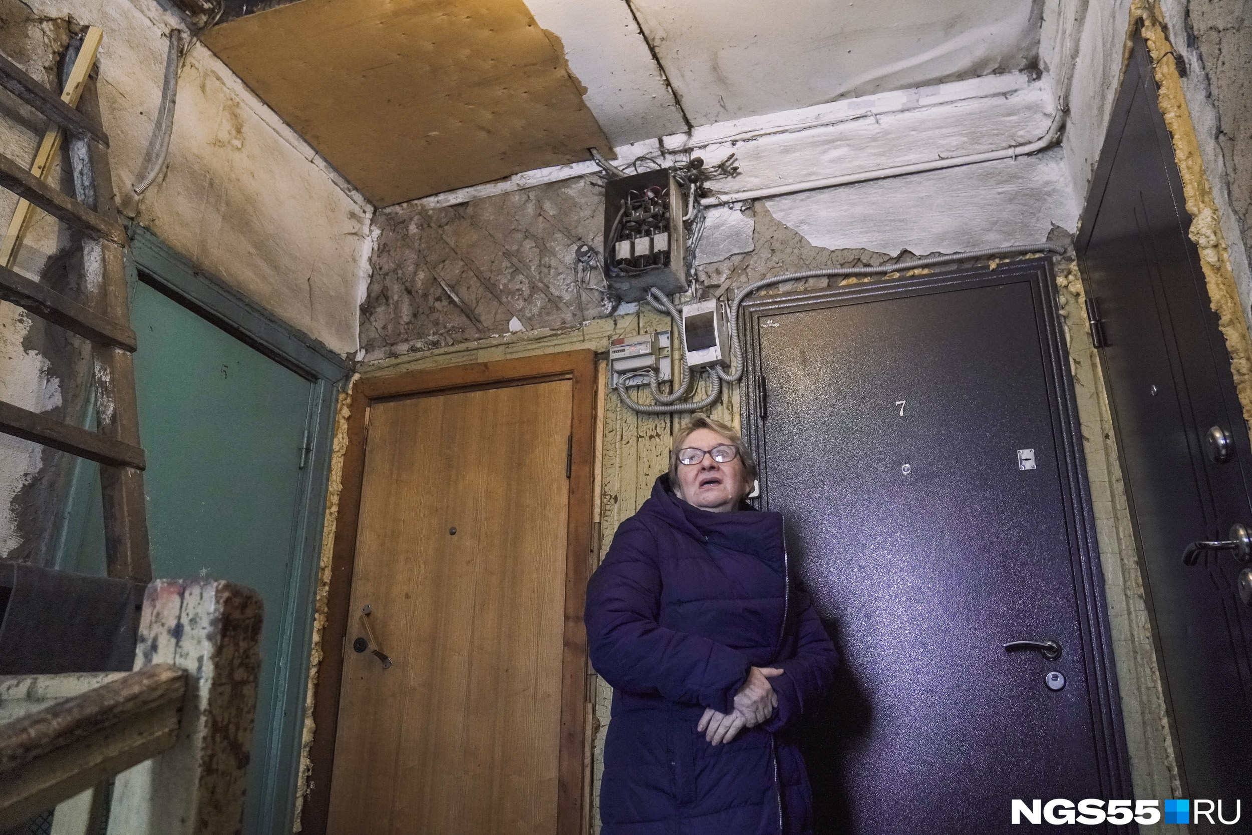 Женщина боится зимовать в аварийном доме Женщина боится зимовать в аварийном доме