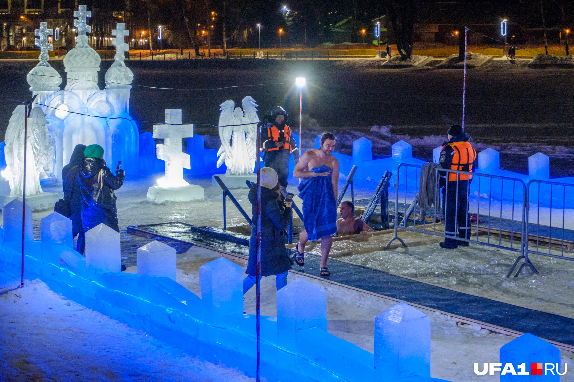 Главное — вовремя вытереться, иначе вода начнет замерзать