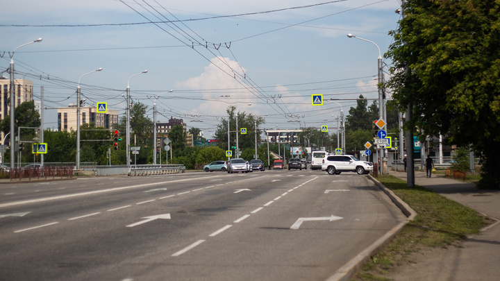На 16 улицах в Иркутске переложат разрушающийся асфальт на дорогах. Посмотрите, есть ли в списке ваша