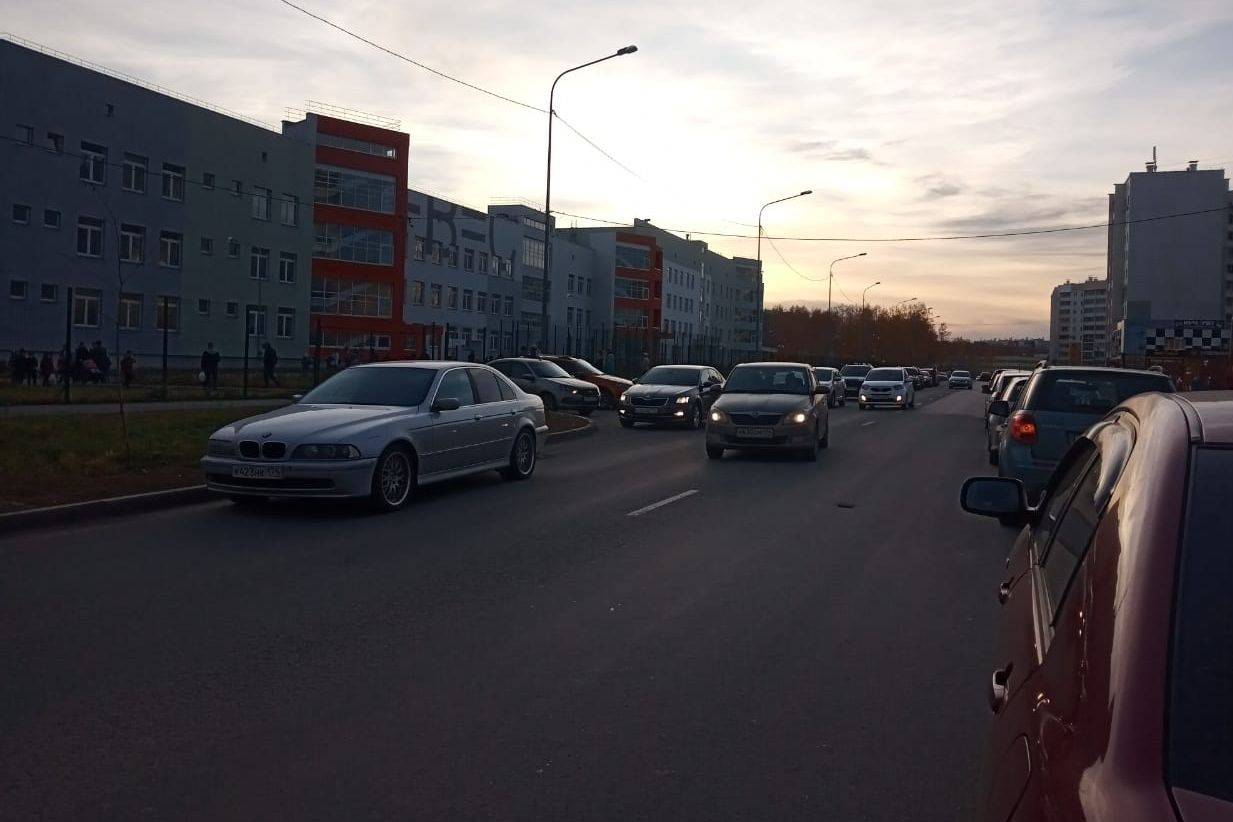 Один из снимков, отправленных Ириной в ГИБДД Один из снимков, отправленных Ириной в ГИБДД