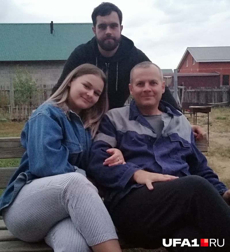Дочь стучится во все двери, чтобы помочь спасти отца Дочь стучится во все двери, чтобы помочь спасти отца