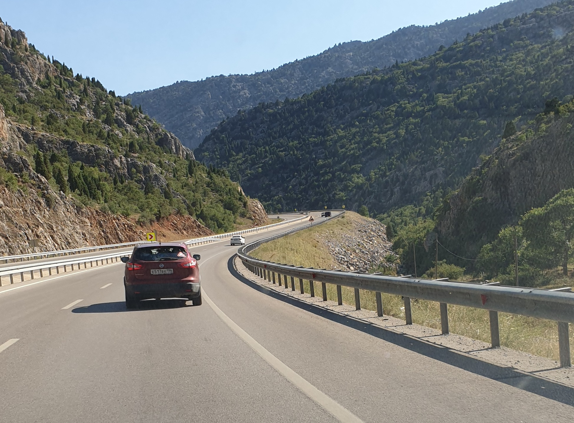 Дорога турция город. Идеальная дорога. Идеальные дороги. Турция дороги. Машины в Турции.
