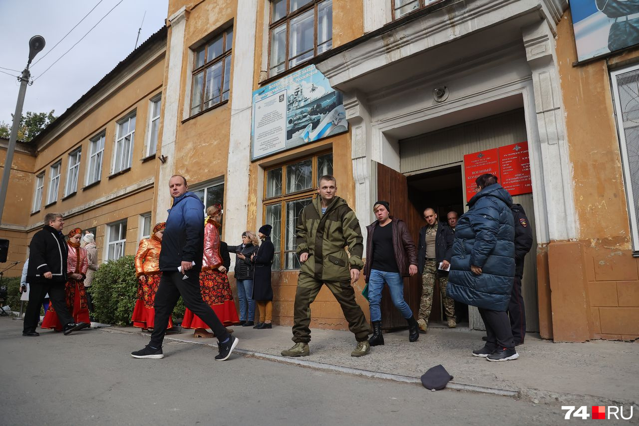 Русские призывники на медкомиссии в военкомате порно ролики