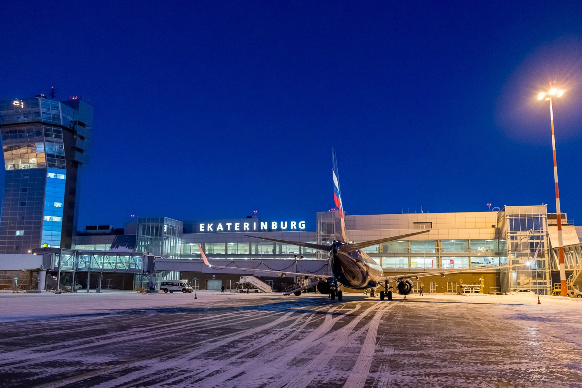 Самолет екатеринбург бангкок. Аэропорт Новосибирск 2023. Аэропорт Красноярск 2023. Аэропорт Кольцово.