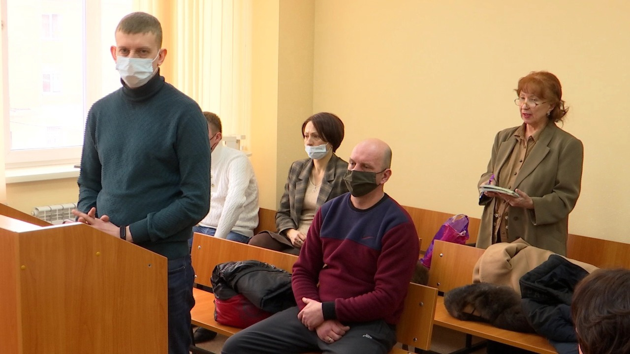 Денис Батва (по центру) уже был судим за злостное нарушение ПДД
