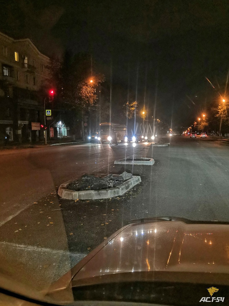 Так выглядят островки без знаков во время строительства Так выглядят островки без знаков во время строительства