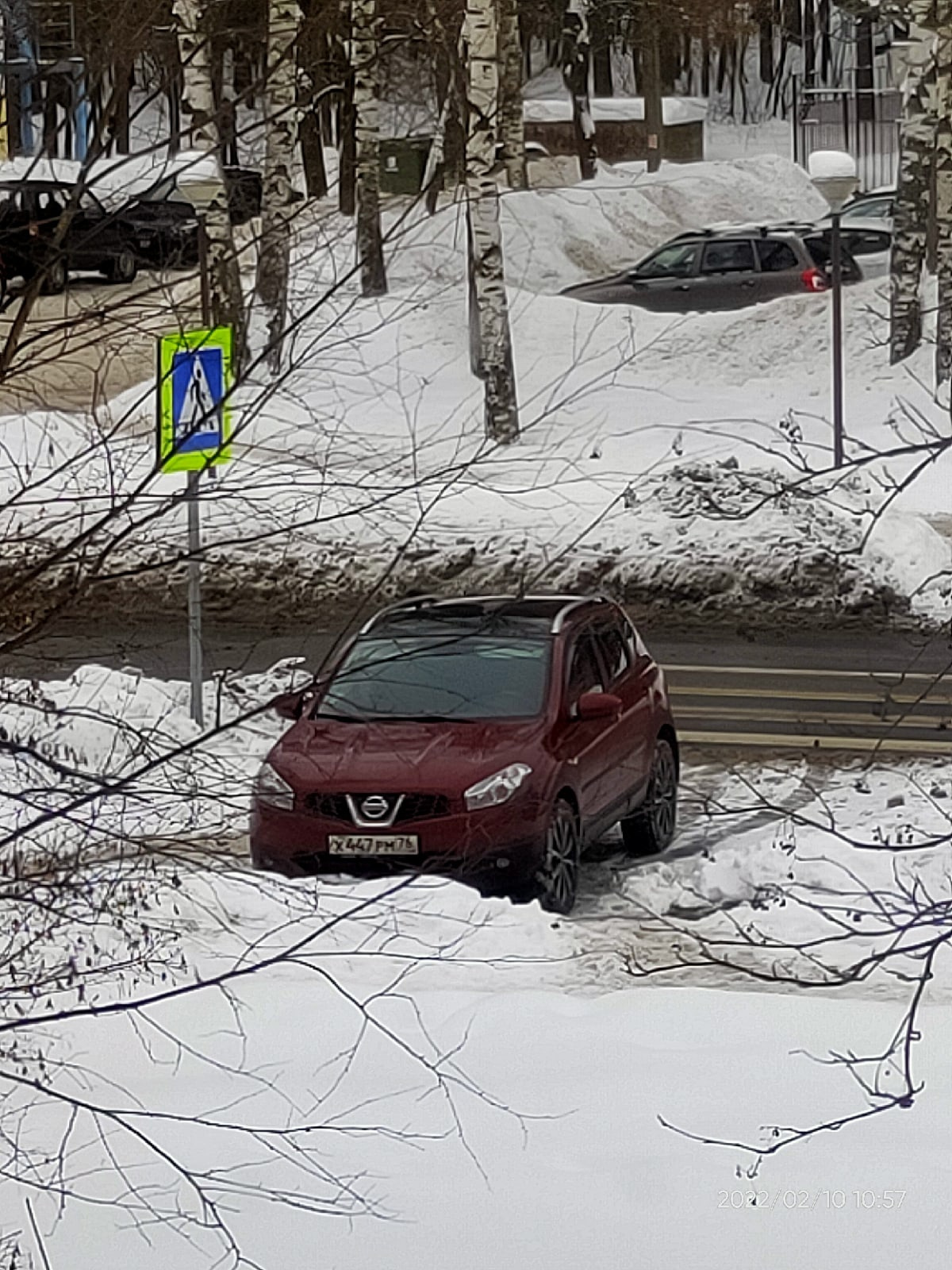 А так паркуются на Красноборской
