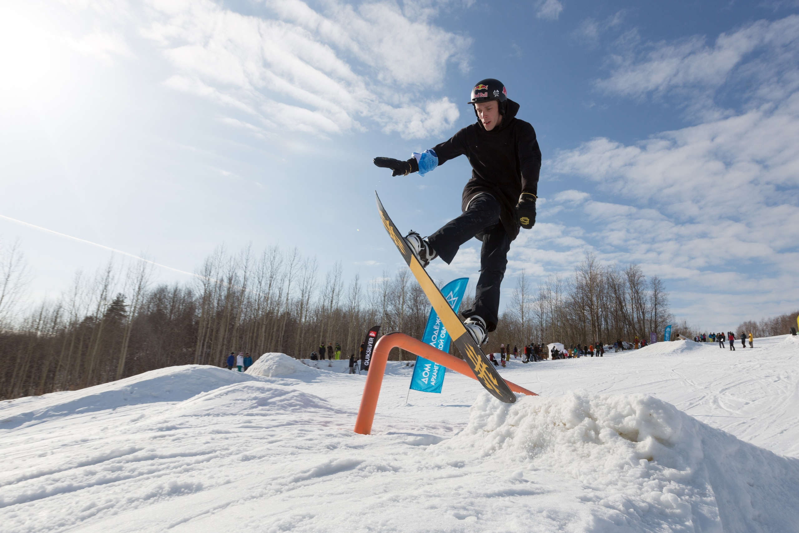 Травмы в сноубординге — дело обычное, но лучше их получать как можно реже. Поможет в этом хорошая защита