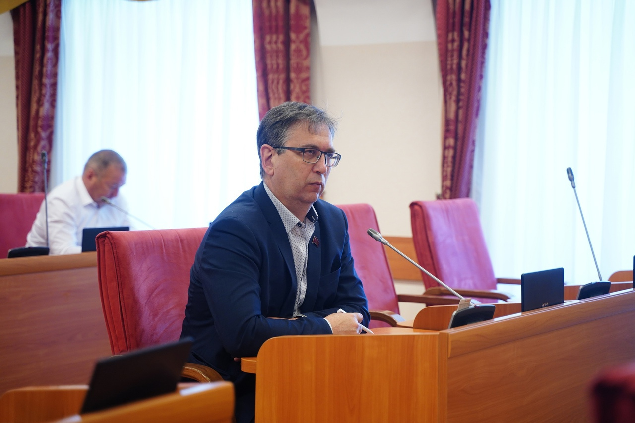 Брат Замины Эльхан Мардалиев представляет КПРФ в Ярославской областной думе Брат Замины Эльхан Мардалиев представляет КПРФ в Ярославской областной думе