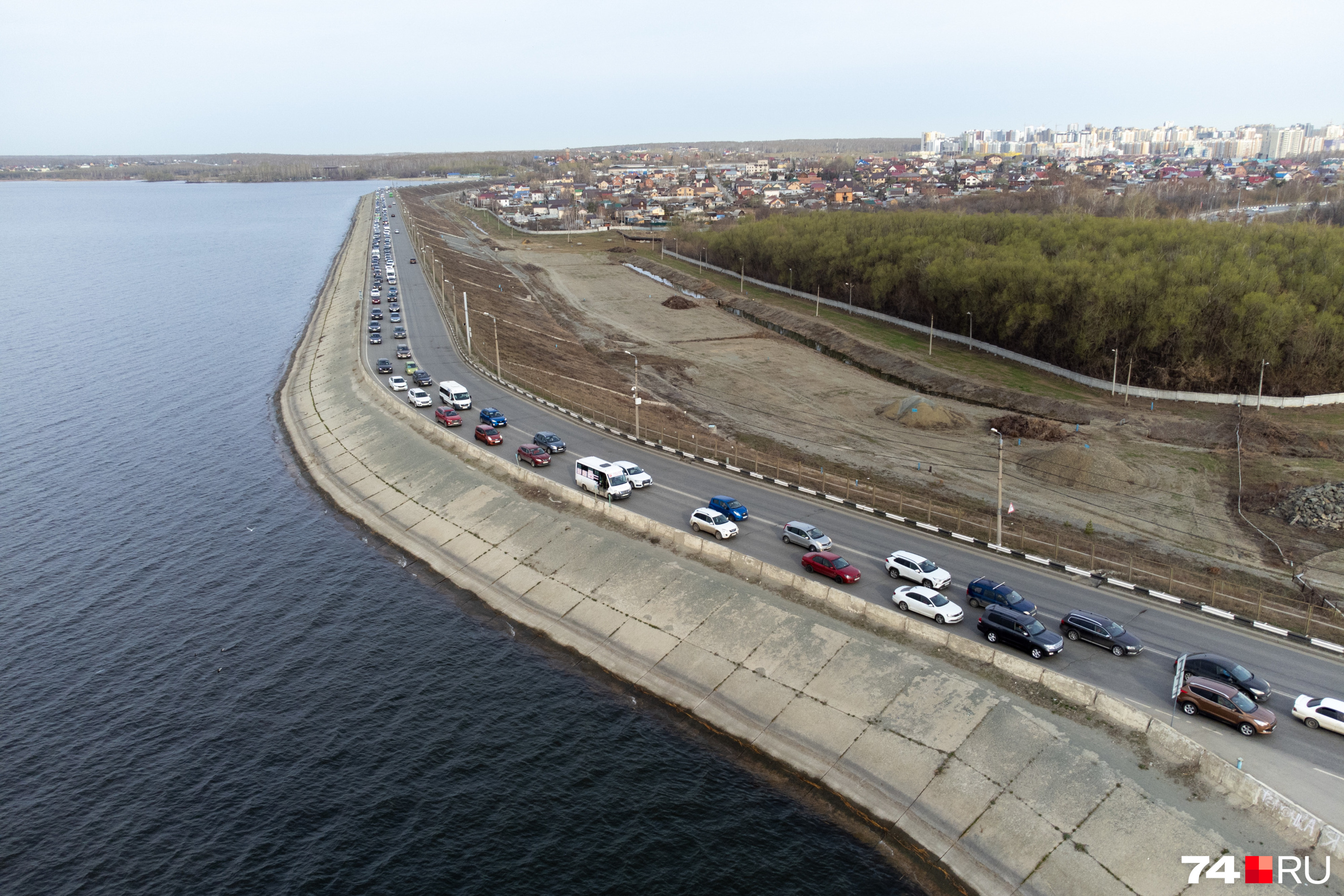 Плотина челябинск. Дамба Шершни Челябинск. Шершнёвское водохранилище Челябинск. Плотина Челябинск Шершни. Плотина Шершневского водохранилища.