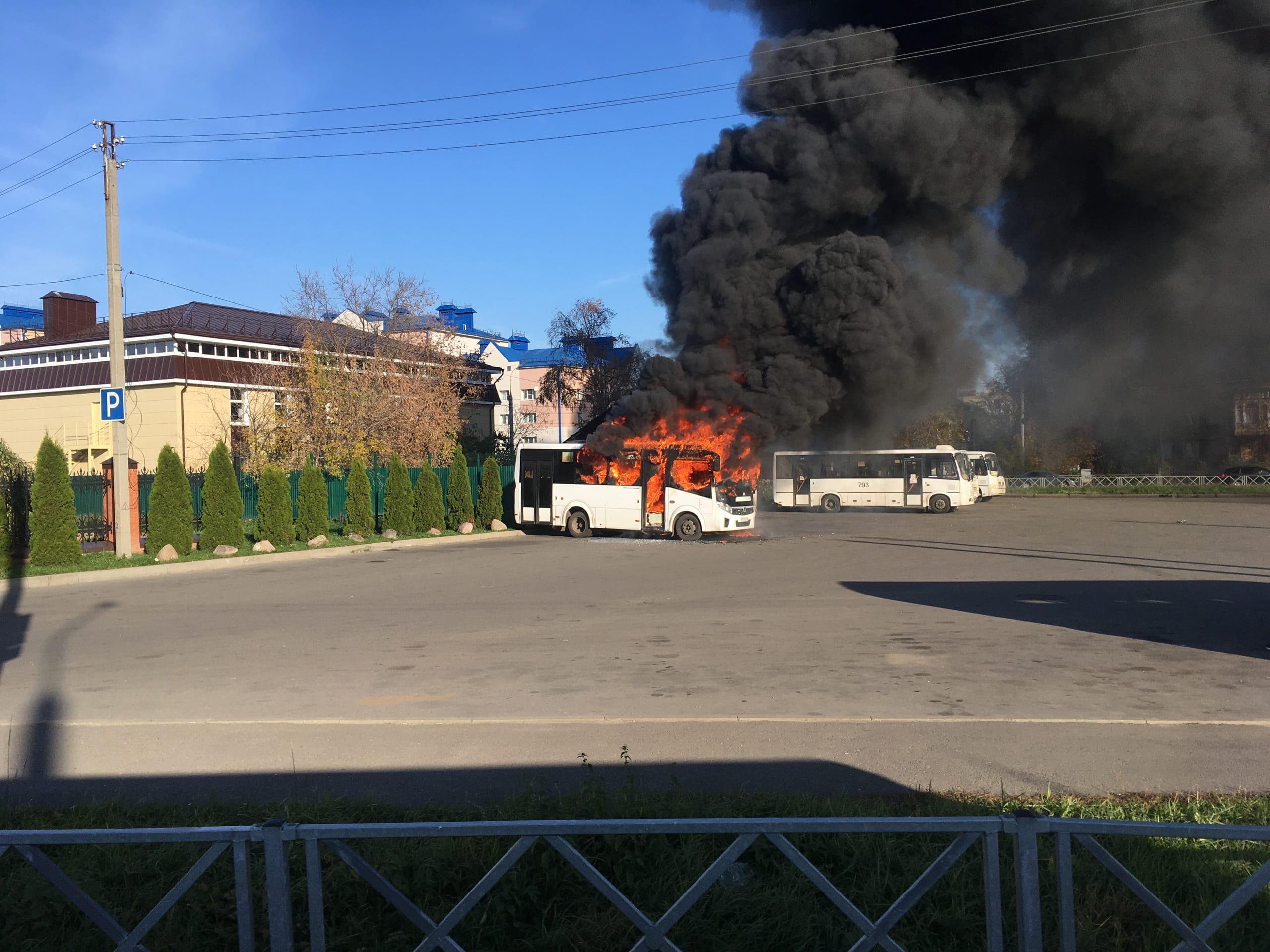 Пожар произошел в пустом автобусе