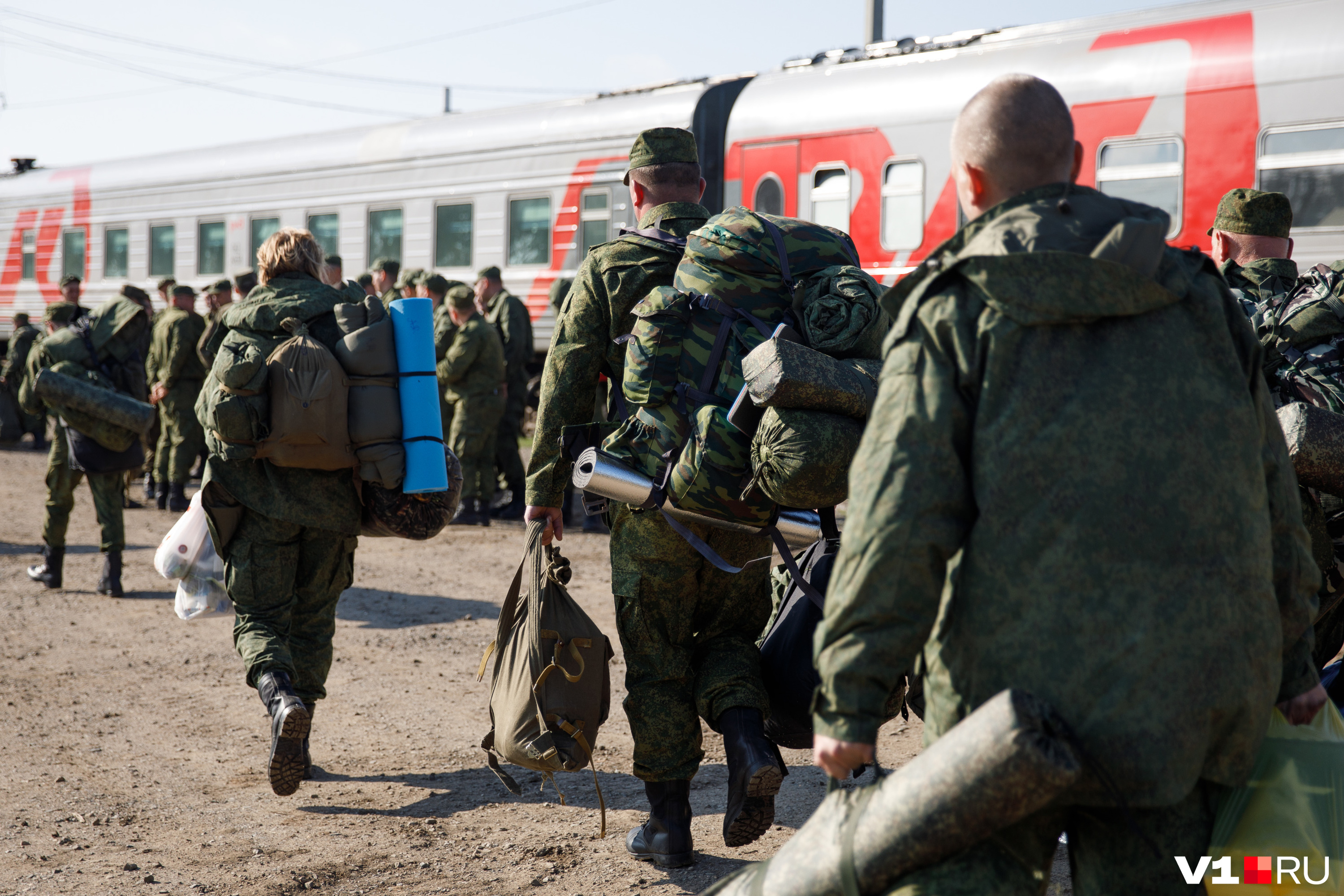 Волгоград мобилизация 2022. Мобилизация. Российский солдат. Российские войска.