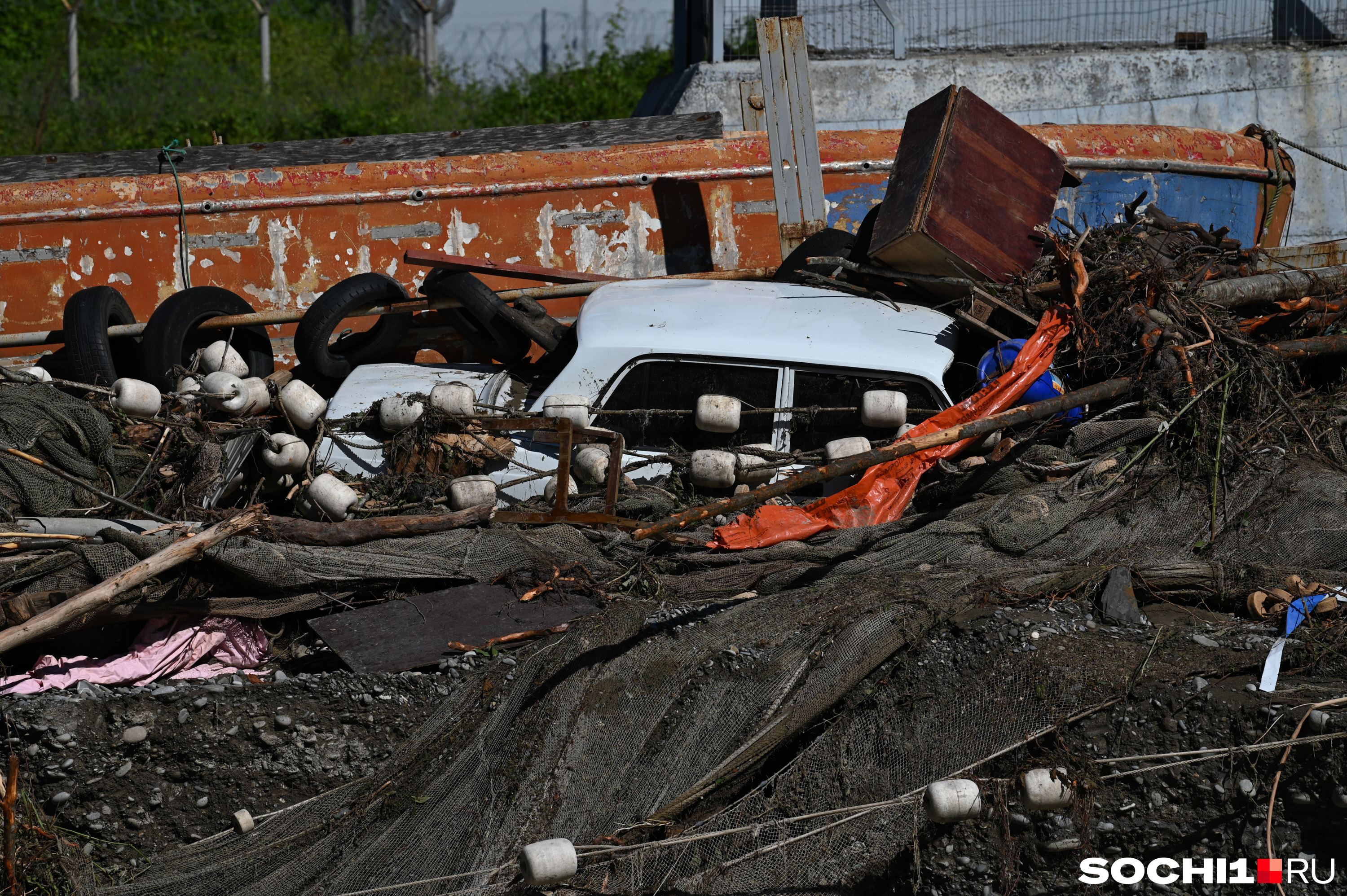 Удар стихии 24 июня пришелся на поселок Зубова Щель в Лазаревском районе