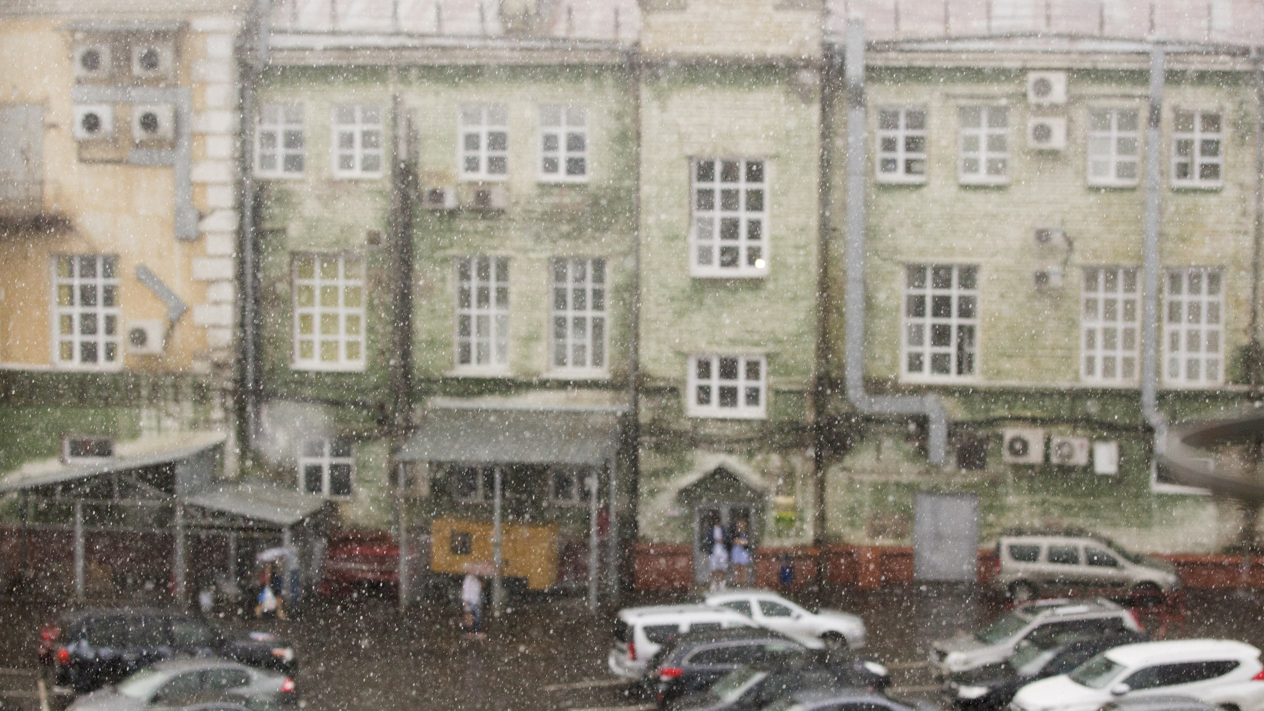 «Зима пробует силы»: синоптики рассказали, когда ждать первого снега в Ярославле