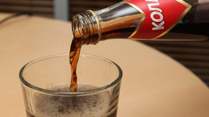 Какая боль: в слепом тесте «Кока-Кола» проиграла более дешевому аналогу — чем еще можно ее заменить