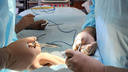 В Ростове сделали операцию ребенку, который родился с органами наружу