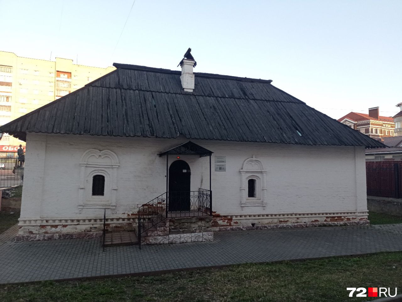 Щудровская палатка — самое старое каменное здание в городе. В прошлом веке этажей было больше, но позже ее вернули к первоначальному виду Щудровская палатка — самое старое каменное здание в городе. В прошлом веке этажей было больше, но позже ее вернули к первоначальному виду