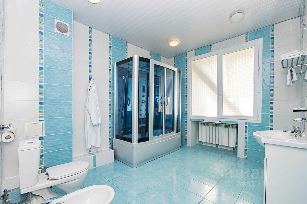 Ванные комнаты тоже весьма удобные и просторные