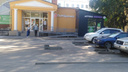 Новосибирцы уронили рейтинг «Пятерочки», возле которой вырубили ели на Красном проспекте — спил согласовали в мэрии