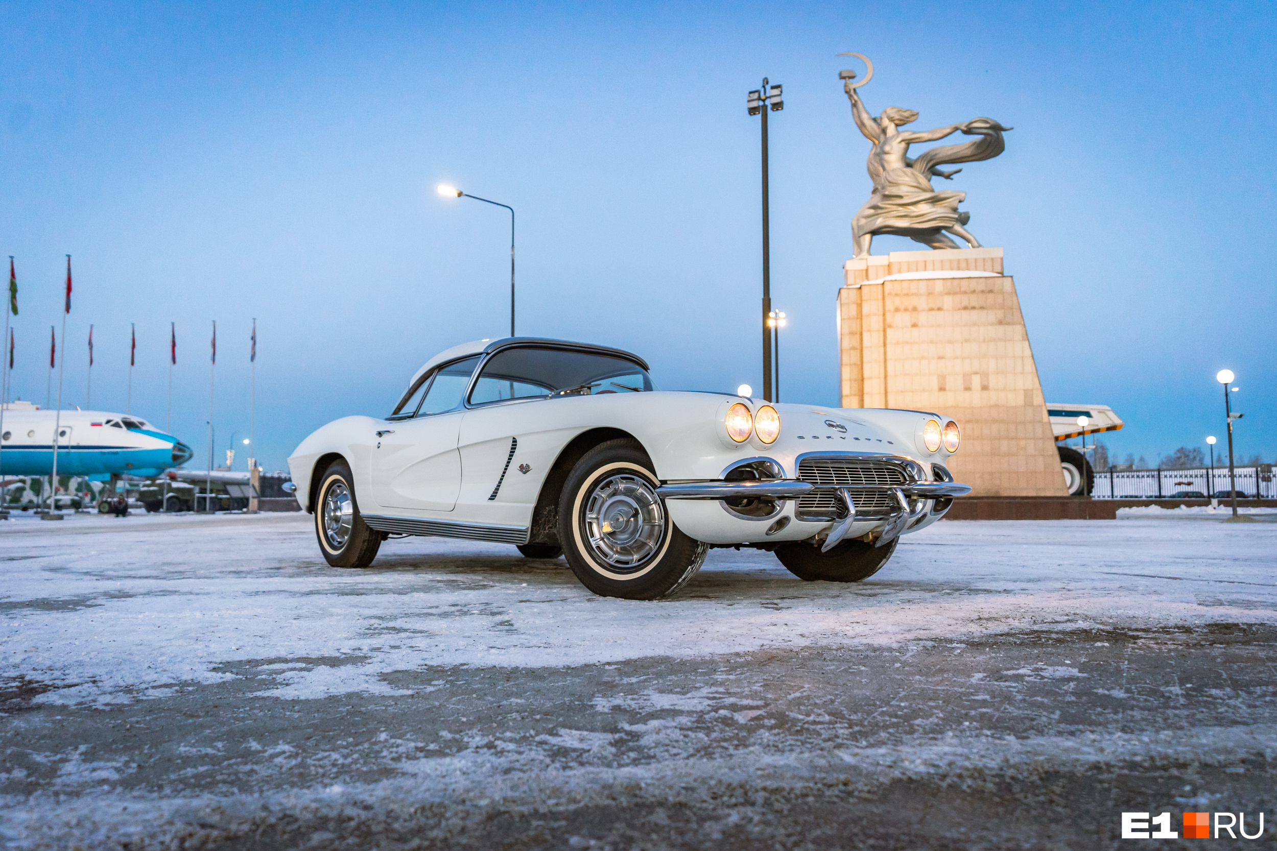 chevrolet corvette 1961