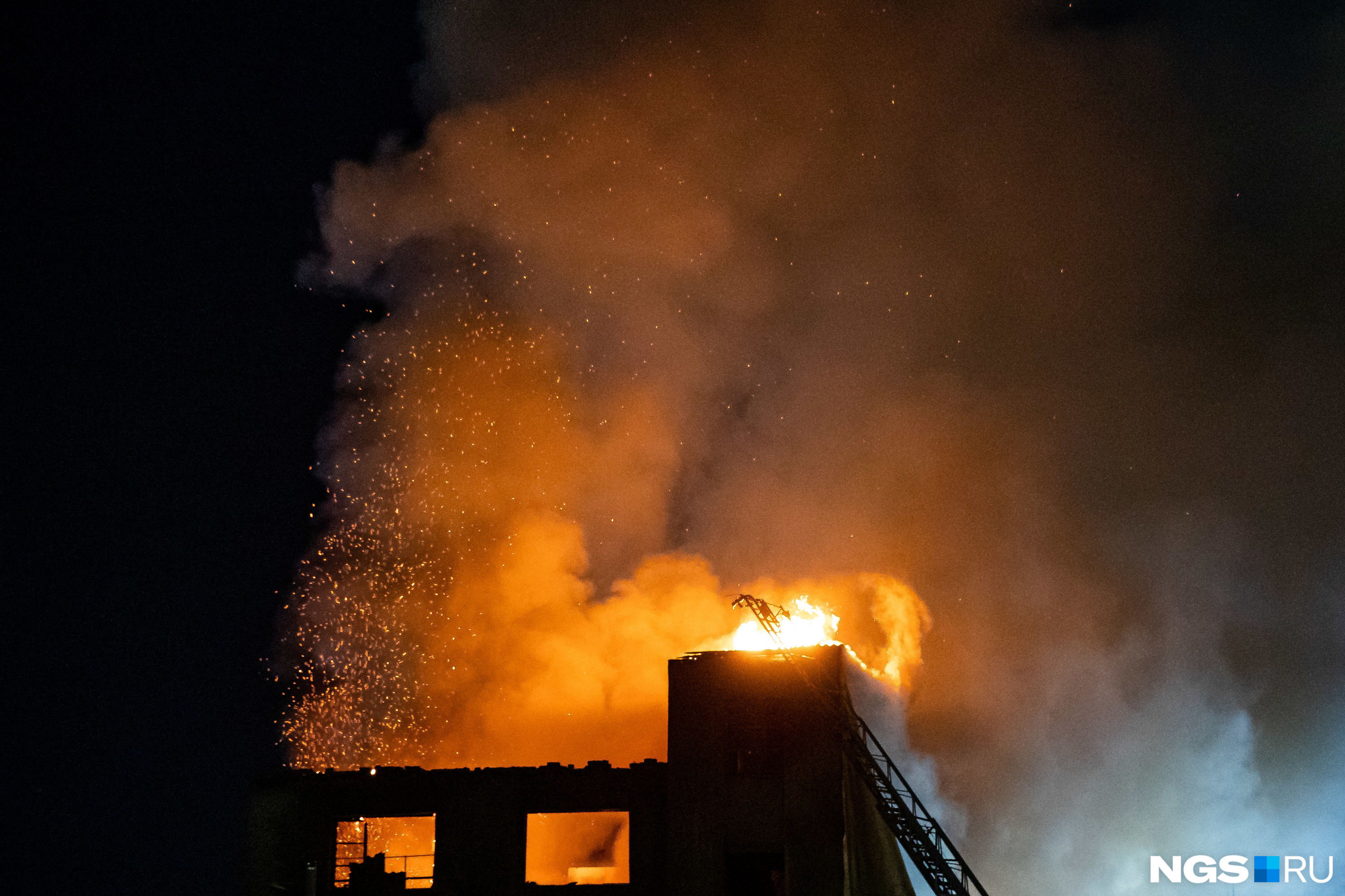 «Жутко горят сады»: в МЧС Кузбасса рассказали о пожарах в СНТ под Белово