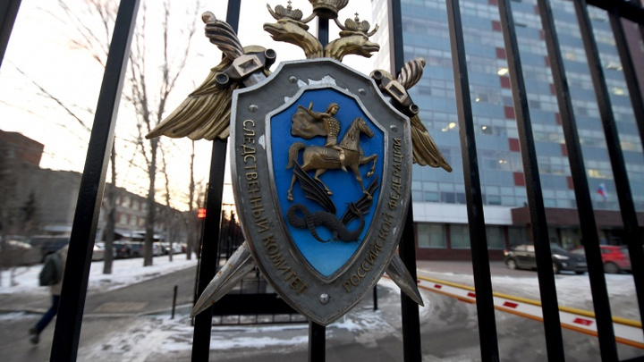 В Екатеринбурге школьница обвинила в групповом изнасиловании генерал-майора в отставке. Рассказываем, что известно