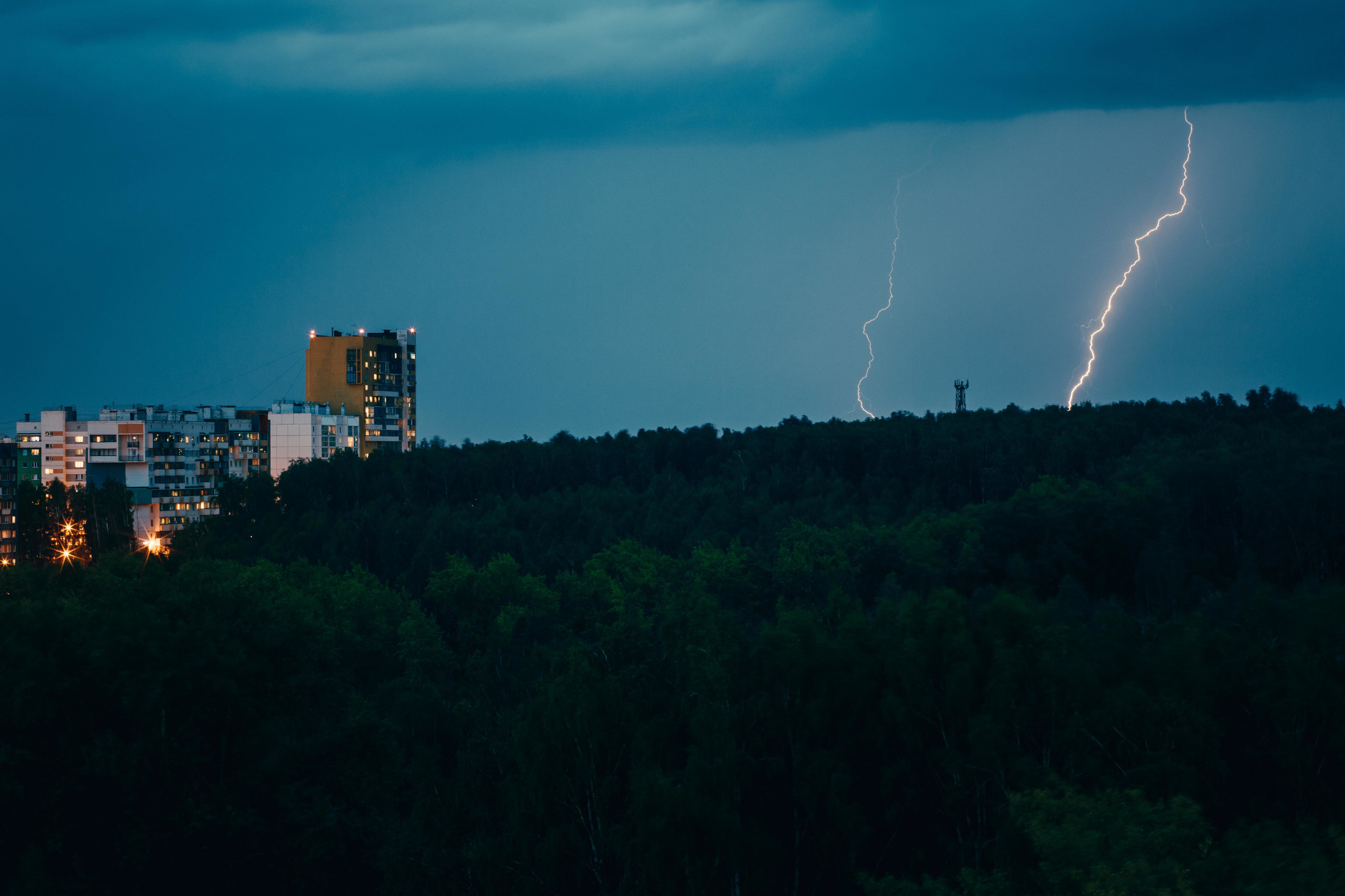 гроза в москве