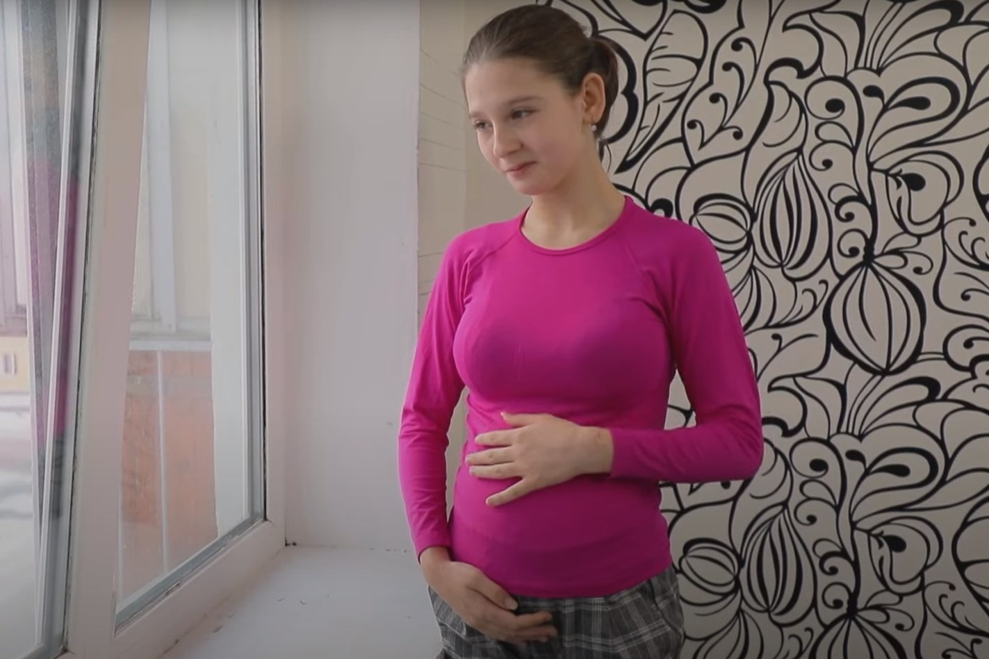 СОДЕРЖАНКИ » беременная девушка