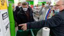 «Я мэр этого города, где у вас сахар?»: как Анатолий Локоть искал в супермаркетах дешевые продукты