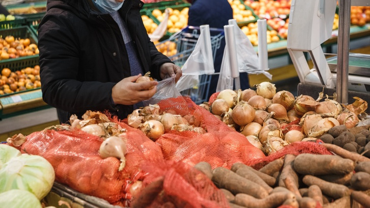 В Кузбассе за неделю изменились цены на продукты. Публикуем статистику от Кемеровостата