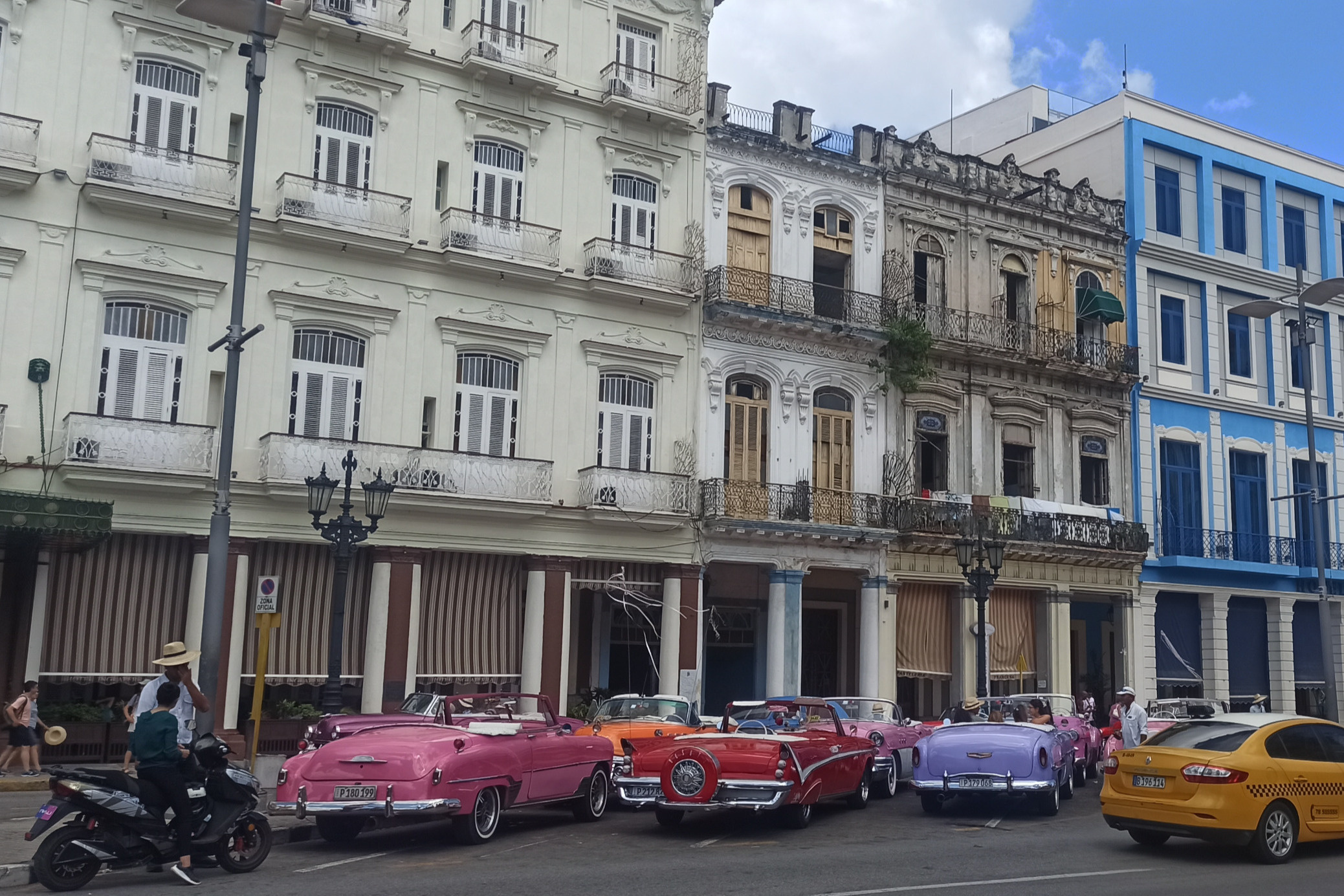 В Кубу приезжают туристы, но сталкиваются с разными неудобствами — например, медленный интернет