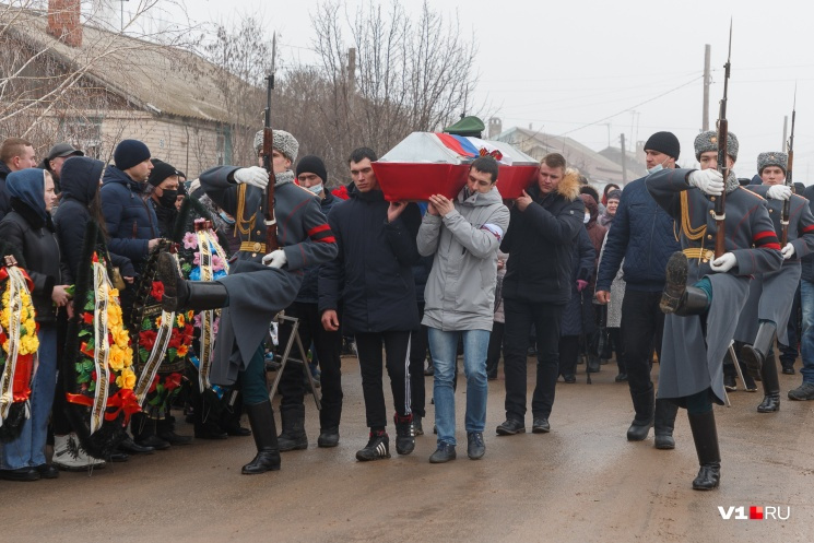 Парня похоронили в родном районе Парня похоронили в родном районе