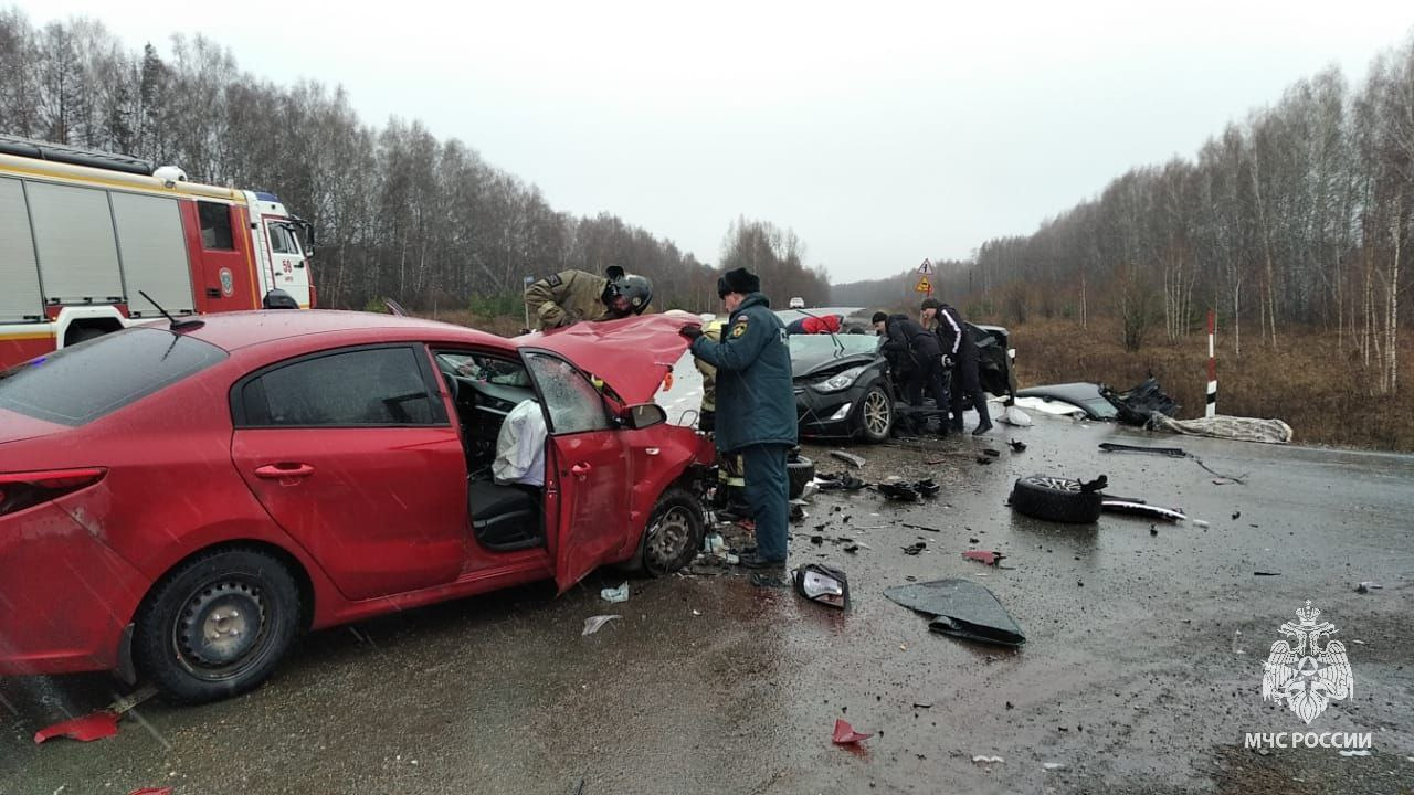 Столкнулись три автомобиля