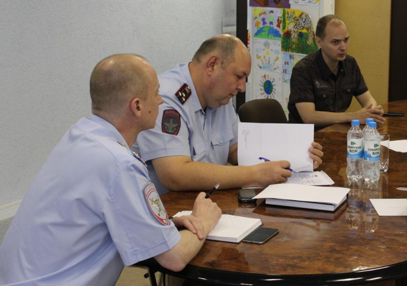 Коллеги скорбят о погибшем Коллеги скорбят о погибшем