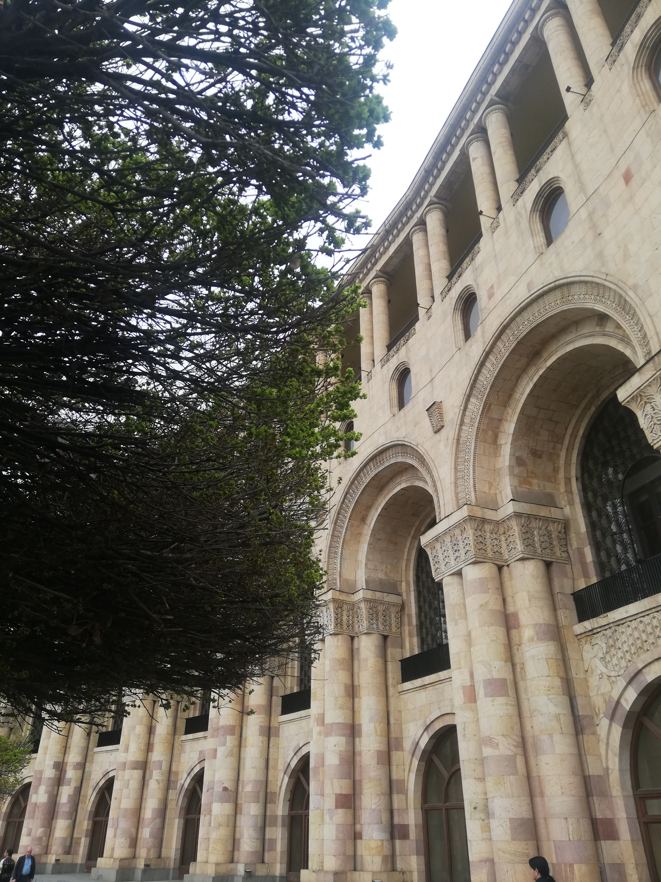 Переехавшим сибирякам нравится старая архитектура Еревана
