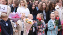 В Челябинске родители учеников столкнулись с отменой линеек в День знаний. Так будет во всех школах?