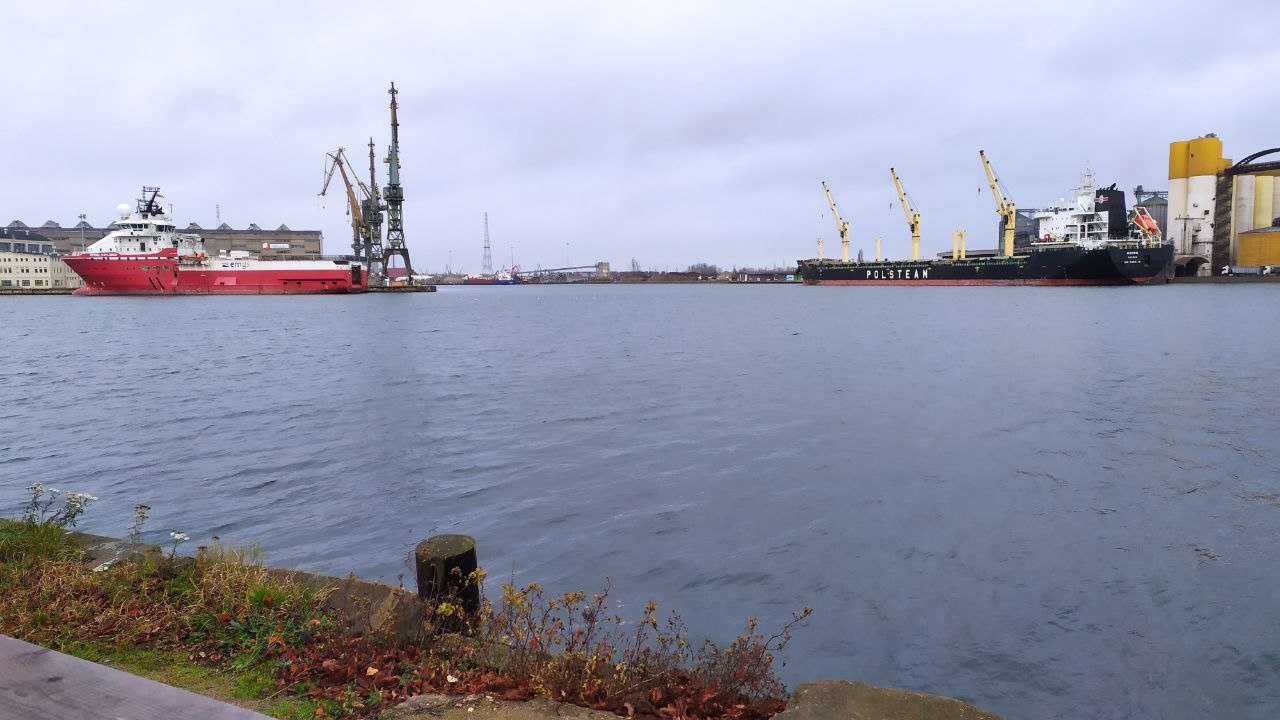 Вид на Гданьскую бухту, переходящую в Балтийское море