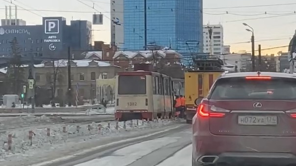 «Осваивали миллиарды, а про стрелку забыли»: эксперт — о сходе трамваев с рельсов в центре Челябинска