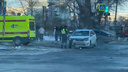 В центре Челябинска машина после ДТП вылетела на тротуар