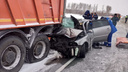 Легковушка врезалась в снегоуборщик в НСО — в аварии погиб 35-летний мужчина