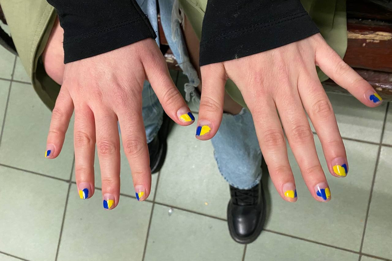 Флаги, символы, сломанные ногти: какой маникюр сделали участницы Олимпиады в Токио