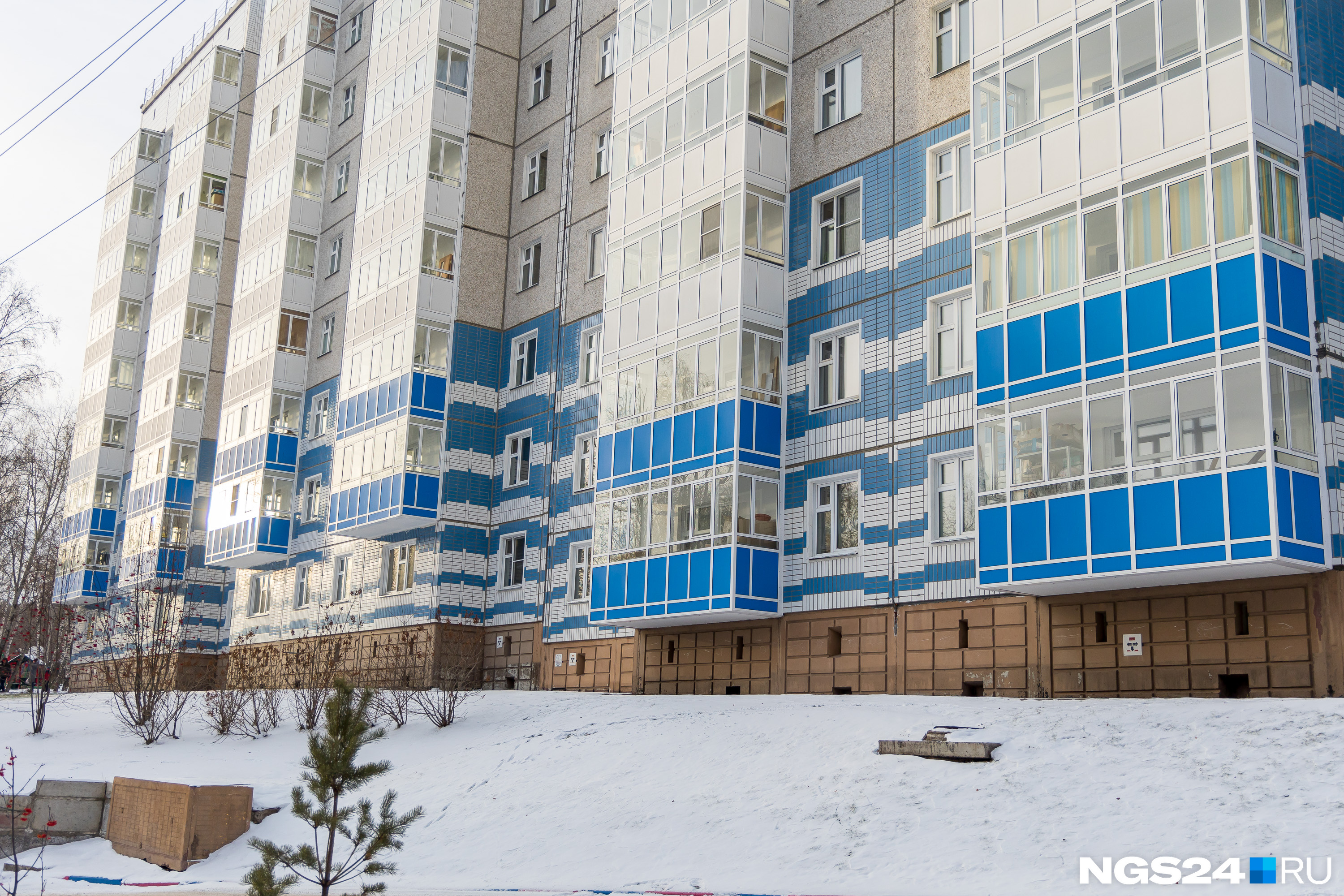 Несколько 40-метровых квартир продается тут по 4 и 4,8 миллиона рублей