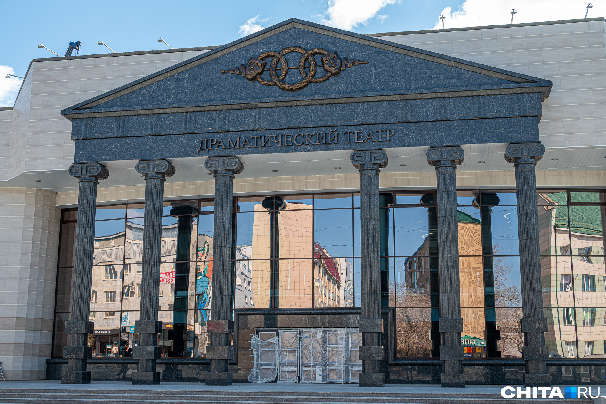 Драмтеатр в Чите торжественно откроют 13 октября
